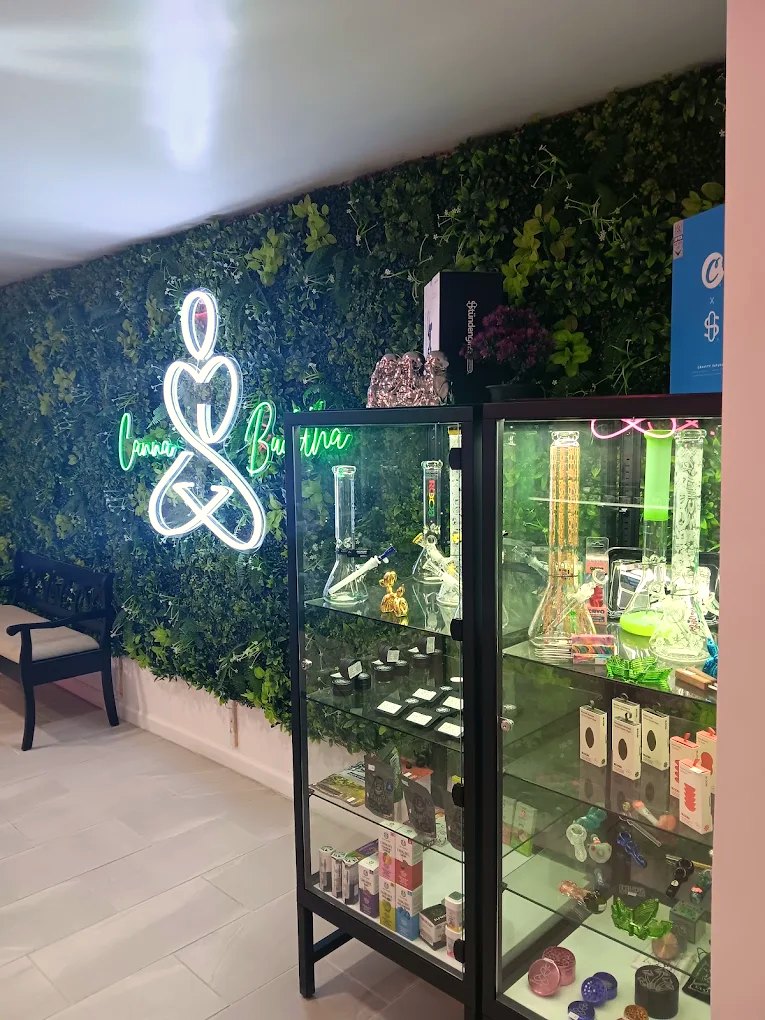 Glass accessories cases at Canna Buddha Hobbs